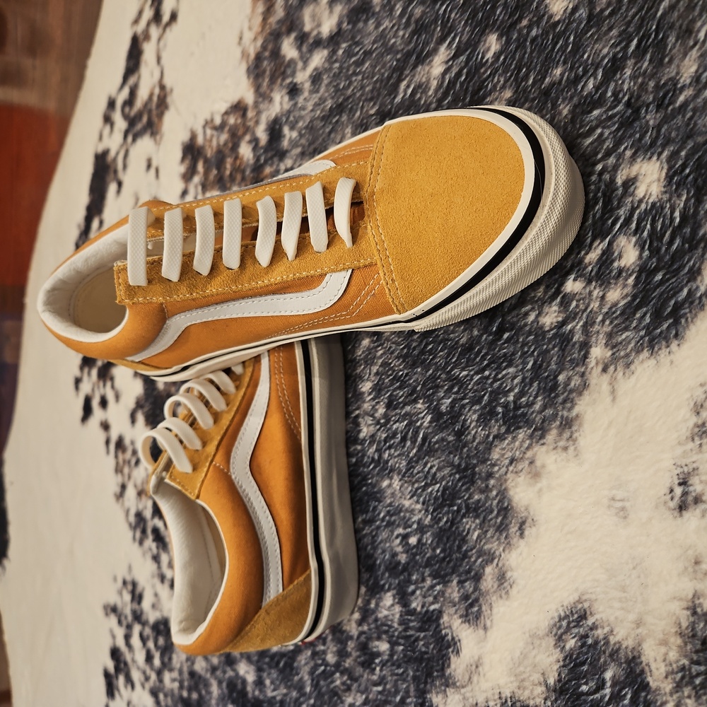 Vans Sneaker women's mustard colored size 7